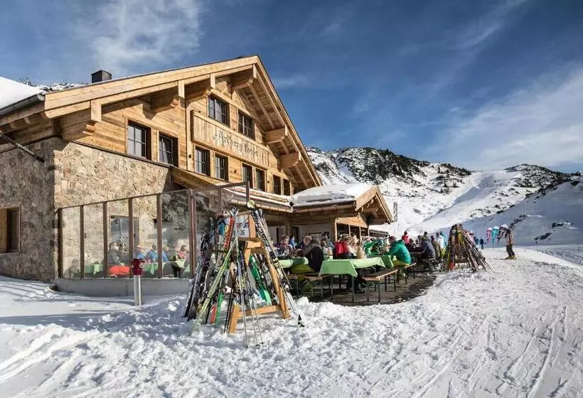 Отель Troschana