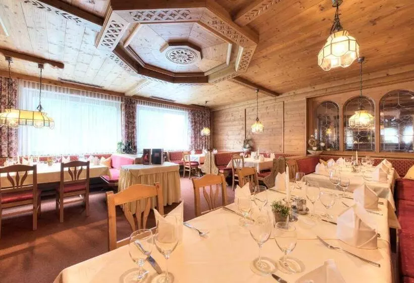 Отель Troschana