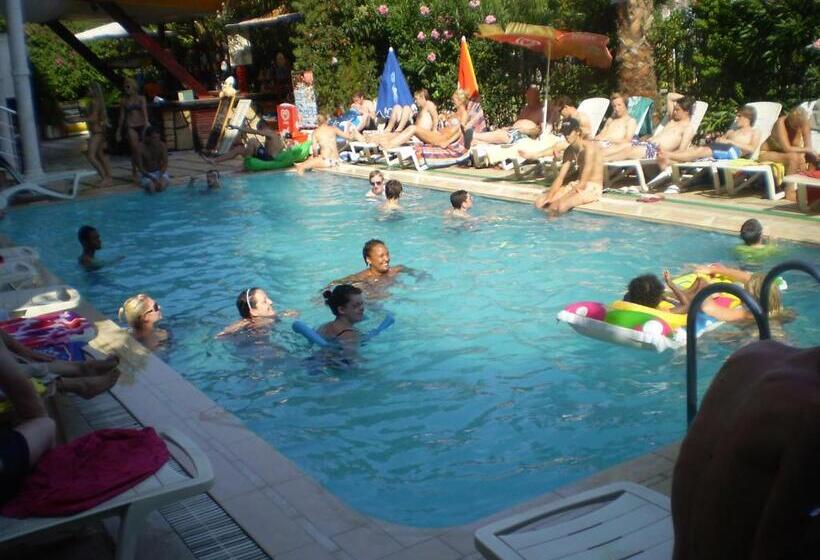 Blue Yacht Marina Apart