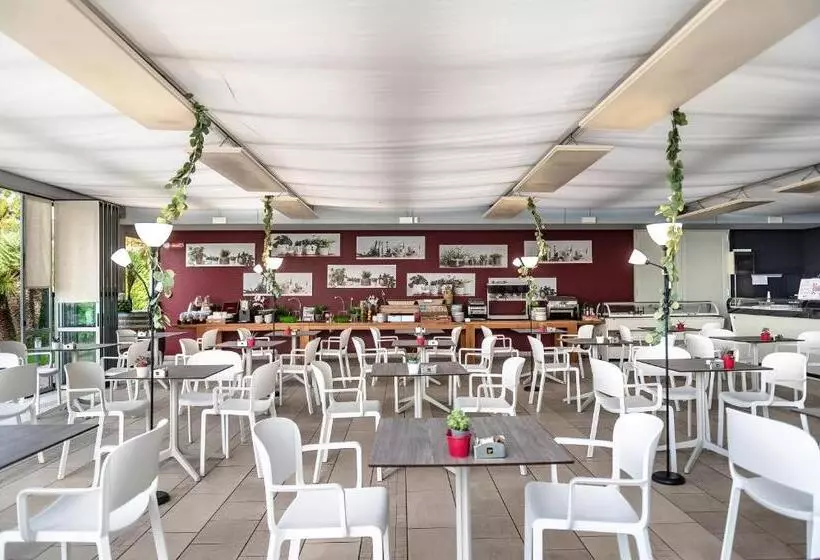 Domino Suite Hotel & Residence