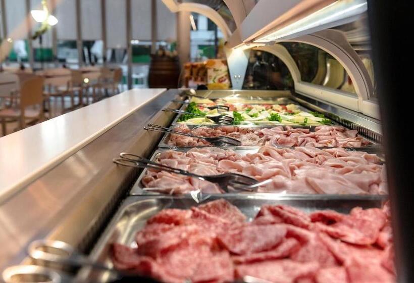 Domino Suite Hotel & Residence