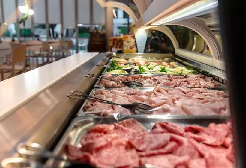 Domino Suite Hotel & Residence