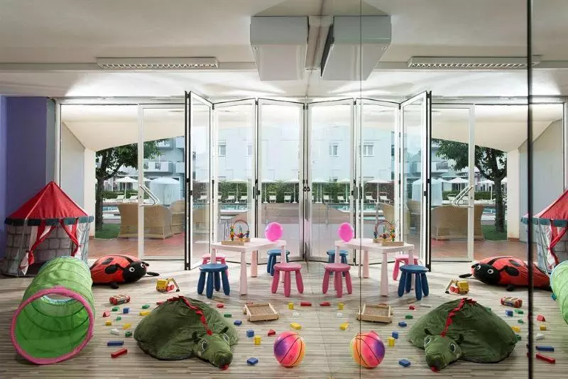 Domino Suite Hotel & Residence