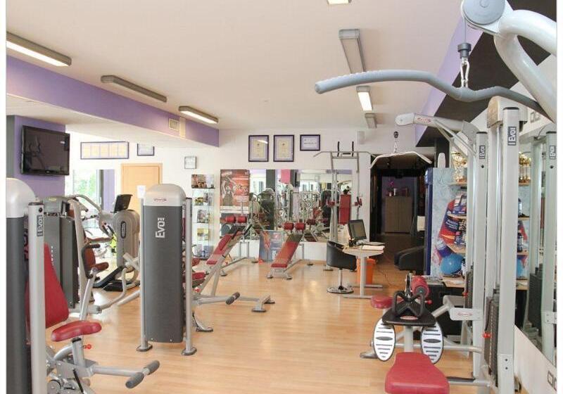 Domino Suite Hotel & Residence