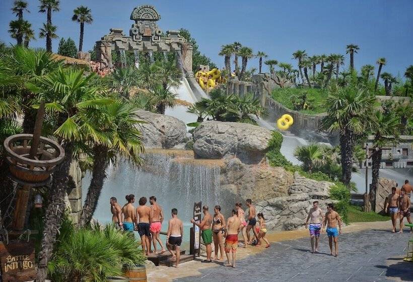 Domino Suite Hotel & Residence