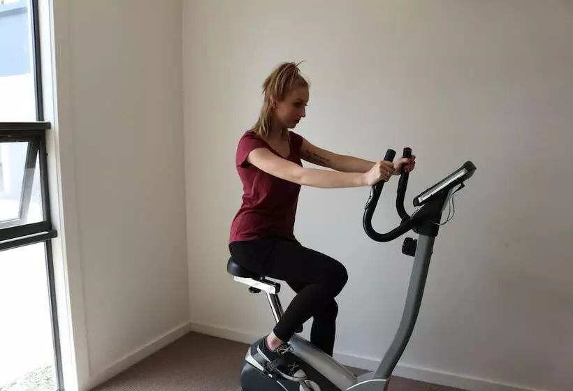 فندق Bairnsdale International