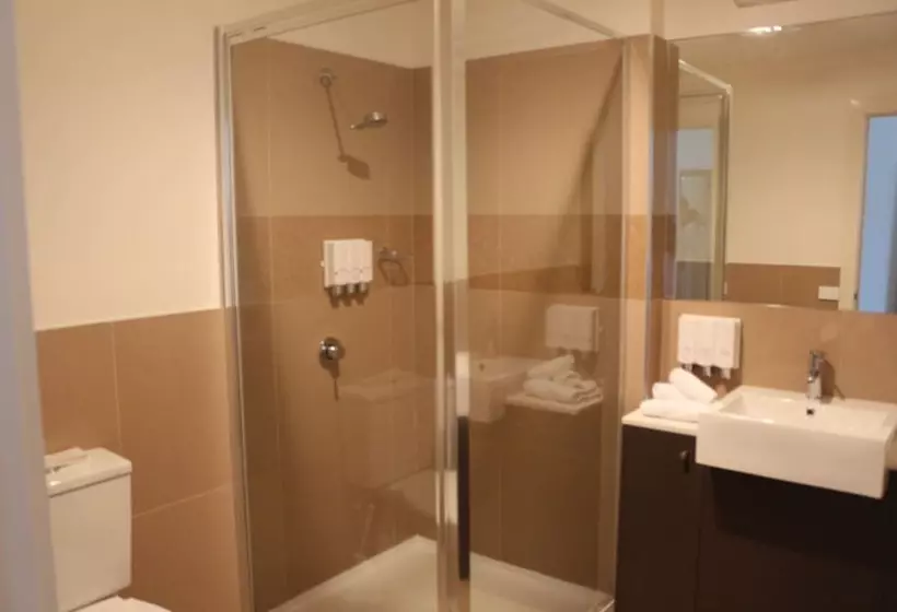 فندق Bairnsdale International