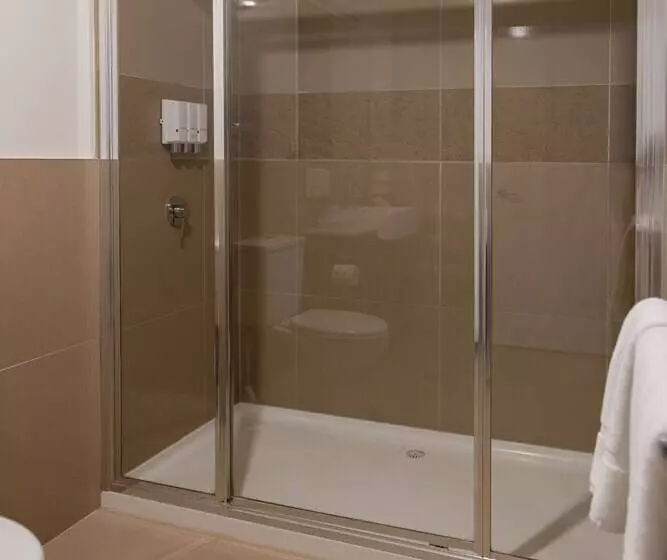 فندق Bairnsdale International