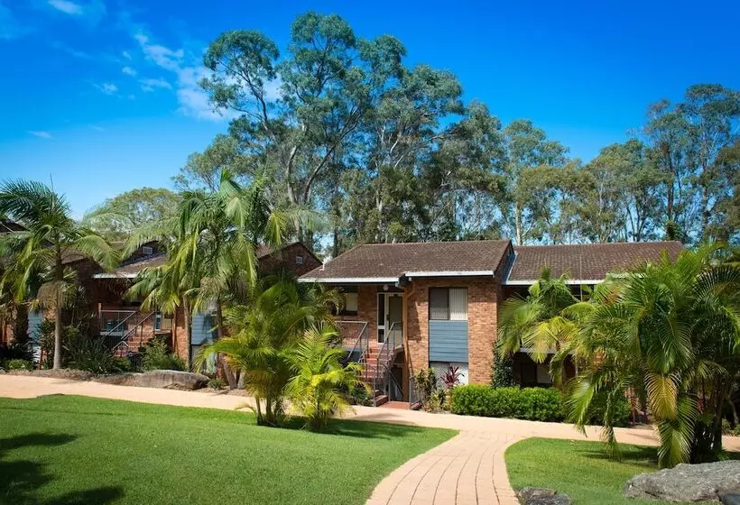 Отель Boambee Bay Resort