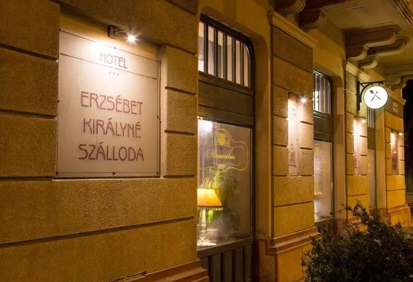 בית מלון כפרי Queen Elizabeth Superior