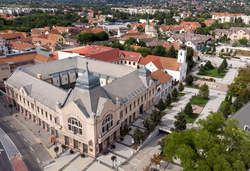 בית מלון כפרי Queen Elizabeth Superior