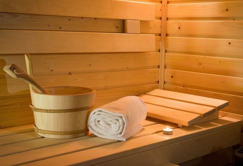 בית מלון כפרי Queen Elizabeth Superior