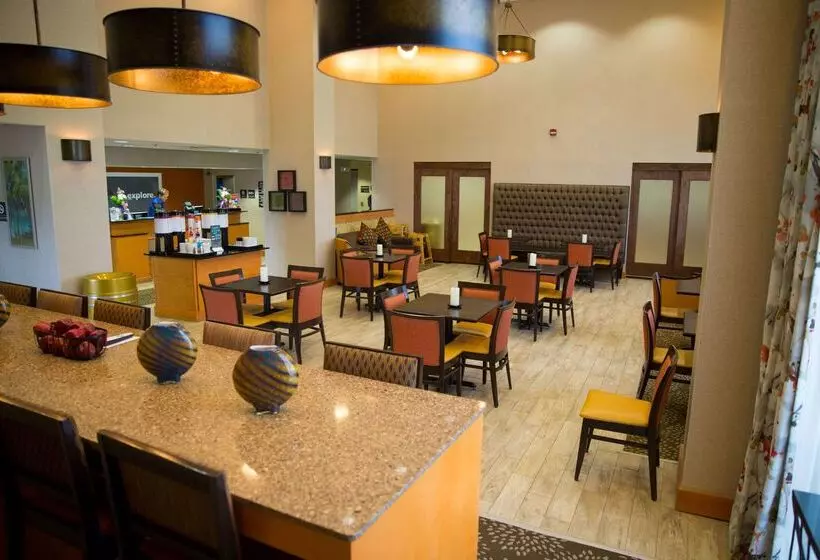 فندق Hampton Inn & Suites Grenada