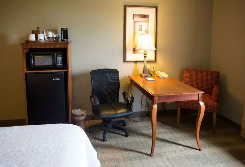 فندق Hampton Inn & Suites Grenada