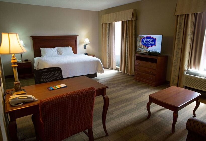 בית מלון כפרי Hampton Inn & Suites Grenada