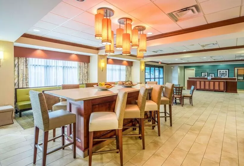 בית מלון כפרי Hampton Inn Middletown