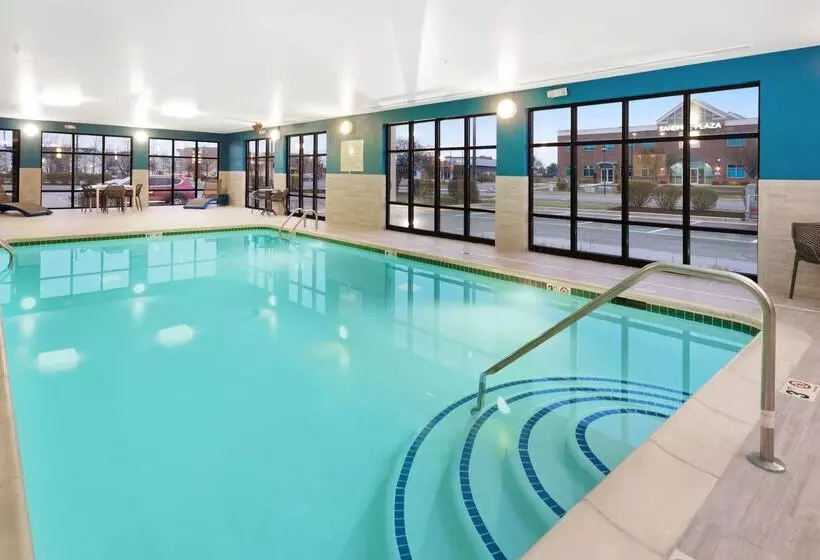 בית מלון כפרי Hampton Inn Middletown