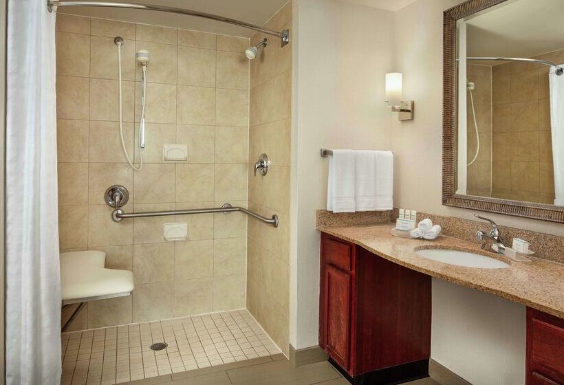 Отель Homewood Suites By Hilton Wallingford Meriden