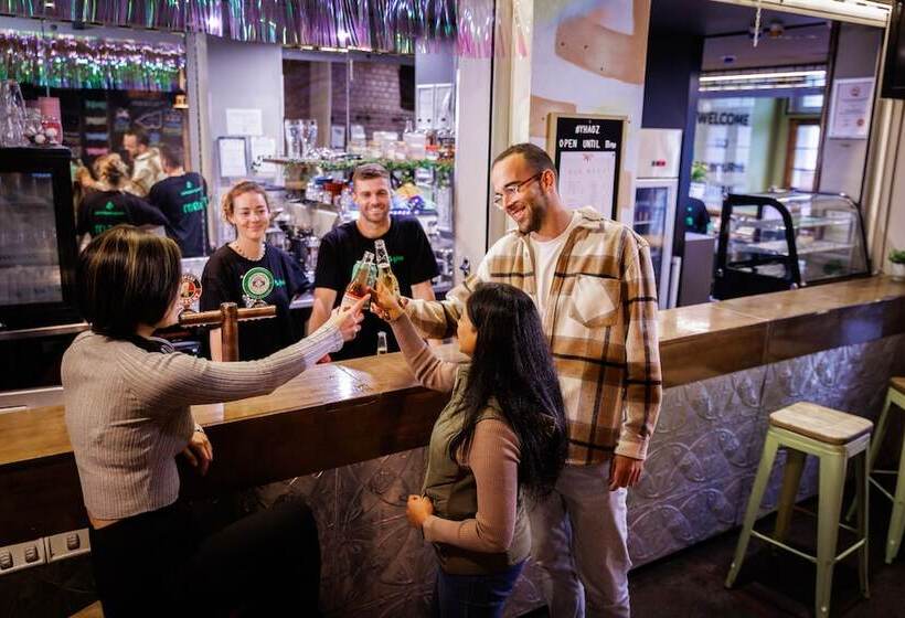 فندق Yha Melbourne Central