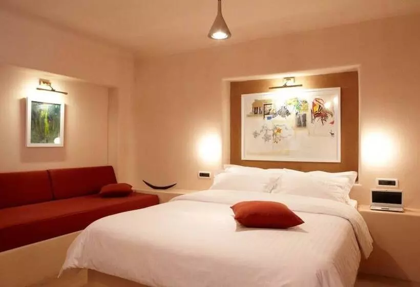 Voreina Gallery Suites