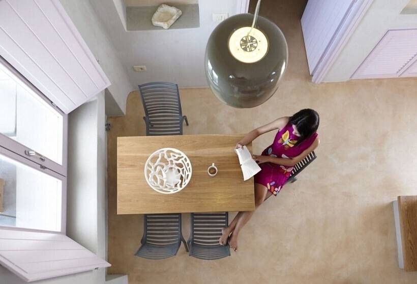 Voreina Gallery Suites