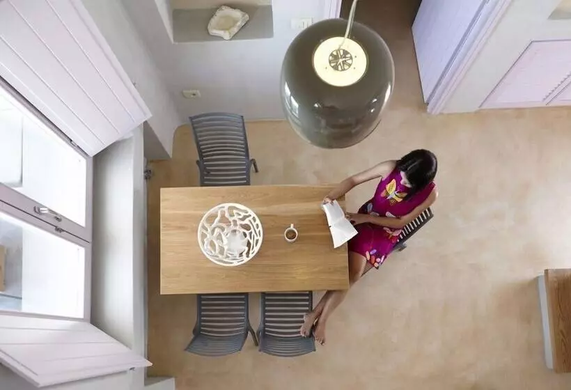 Voreina Gallery Suites