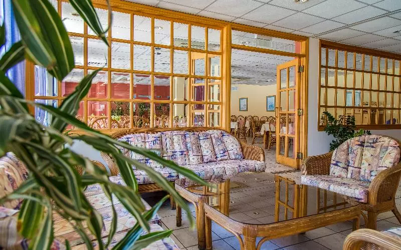 Green Bungalows Hotel Apartments