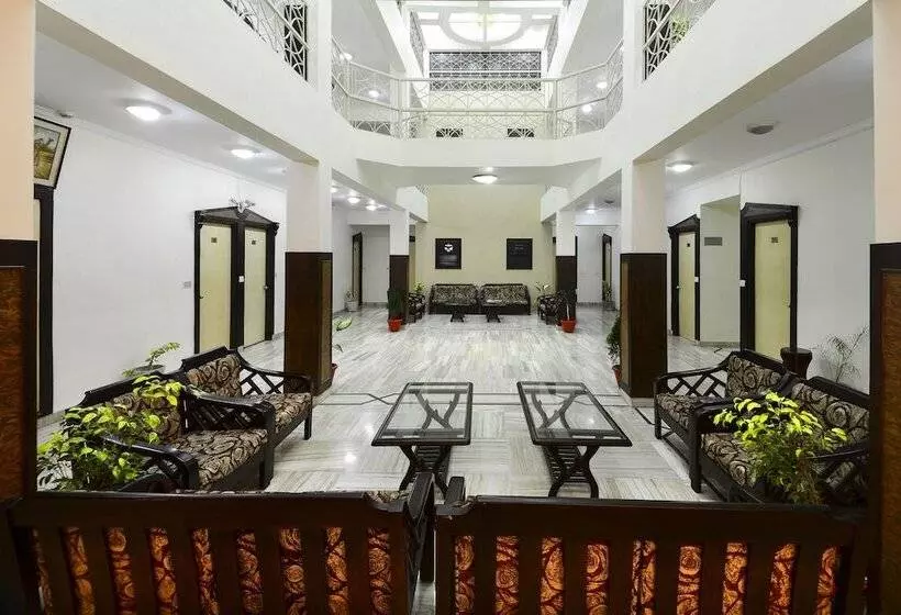 Hotel Ashish Palace