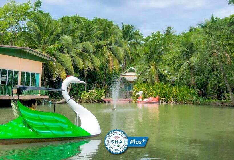 فندق Baan Amphawa Resort & Spa