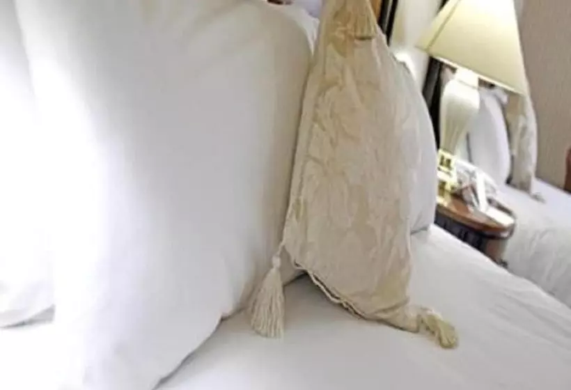 هتل Coventry Hill