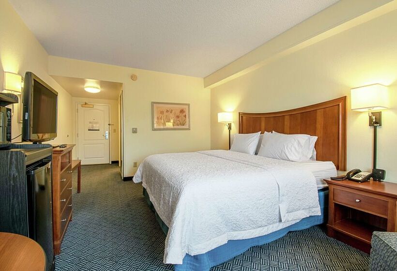 Отель Hampton Inn Pine Grove