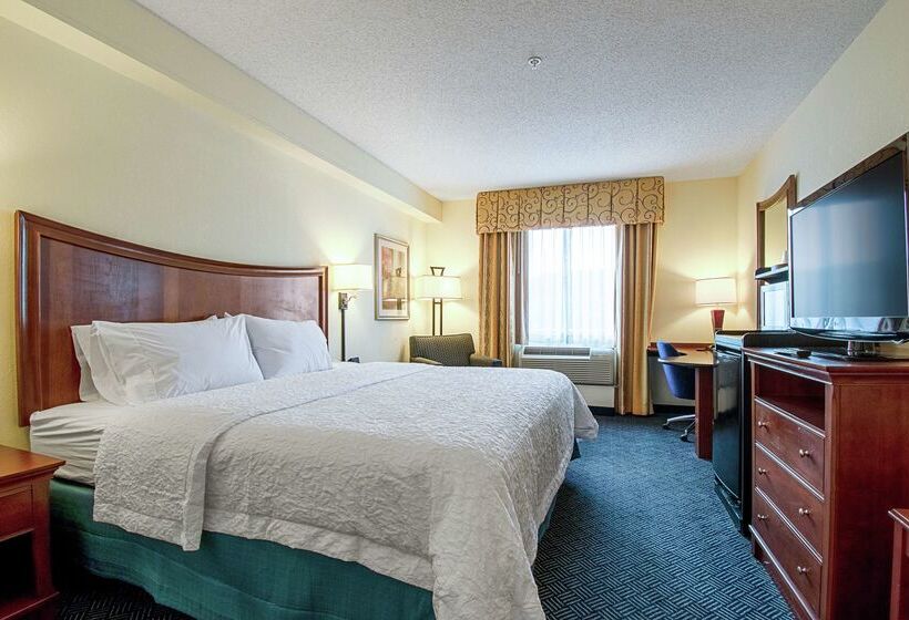 Отель Hampton Inn Pine Grove