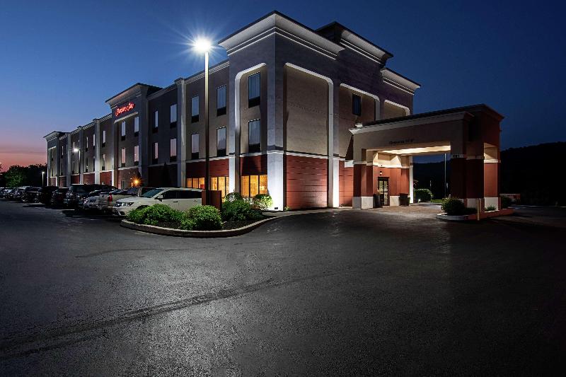 Отель Hampton Inn Pine Grove