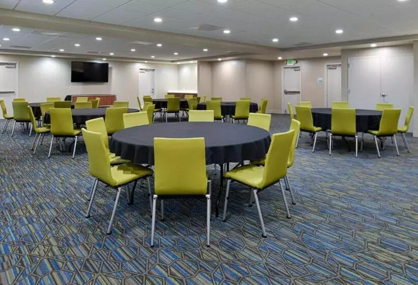 호텔 Holiday Inn Express Lodi, An Ihg