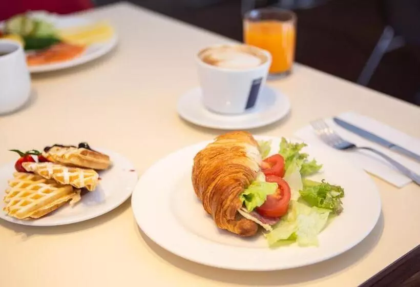 هتل Ibis Kaunas Centre