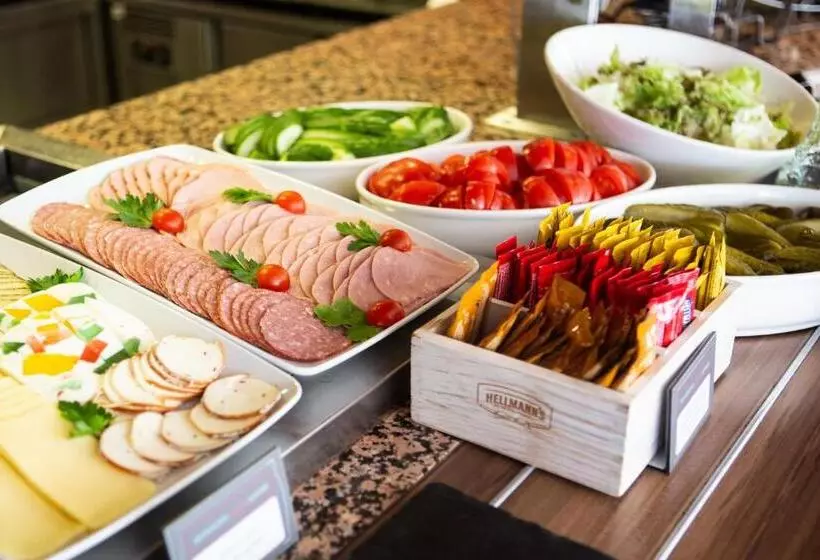 هتل Ibis Kaunas Centre