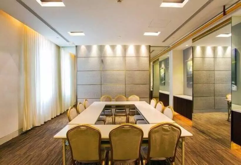 Отель Jinjiang Inn Shenyang North Station