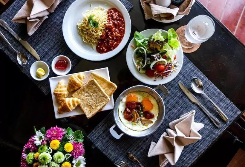 هتل The Bonanza Resort Khaoyai