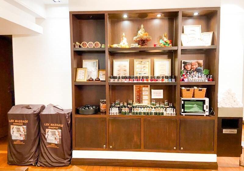 هتل The Quarter Saladaeng By Uhg