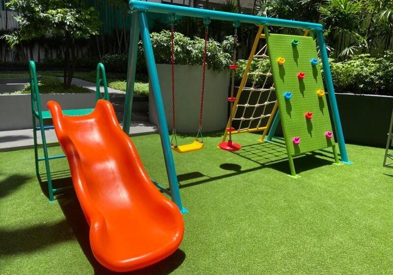 هتل The Quarter Saladaeng By Uhg