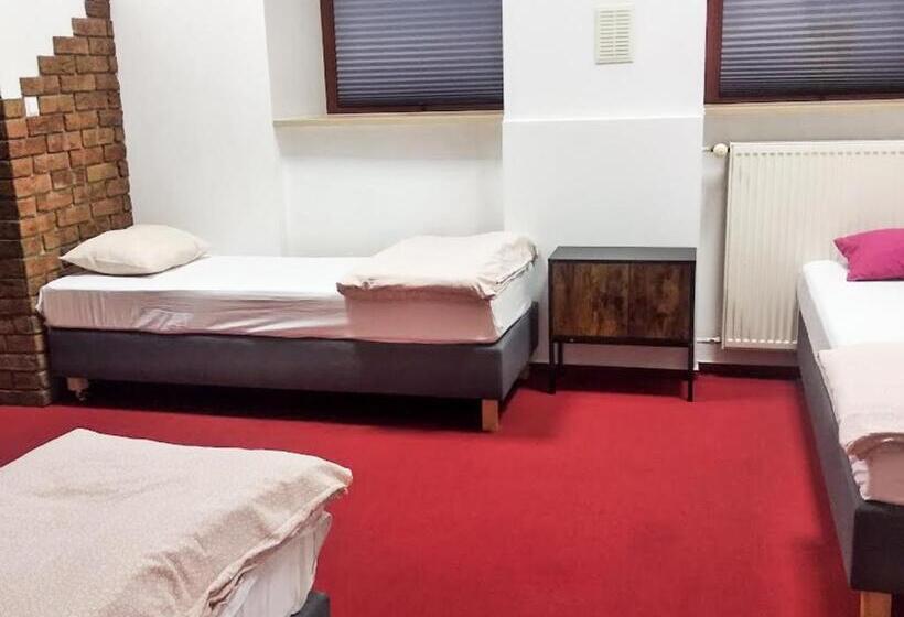 Music Hostel Piotrkowska