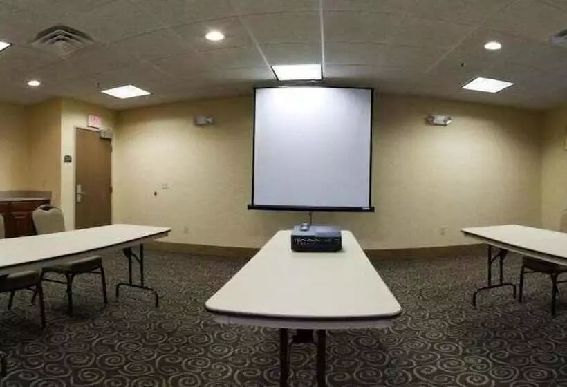 Holiday Inn Express Hotel And Suites Valparaiso, An Ihg