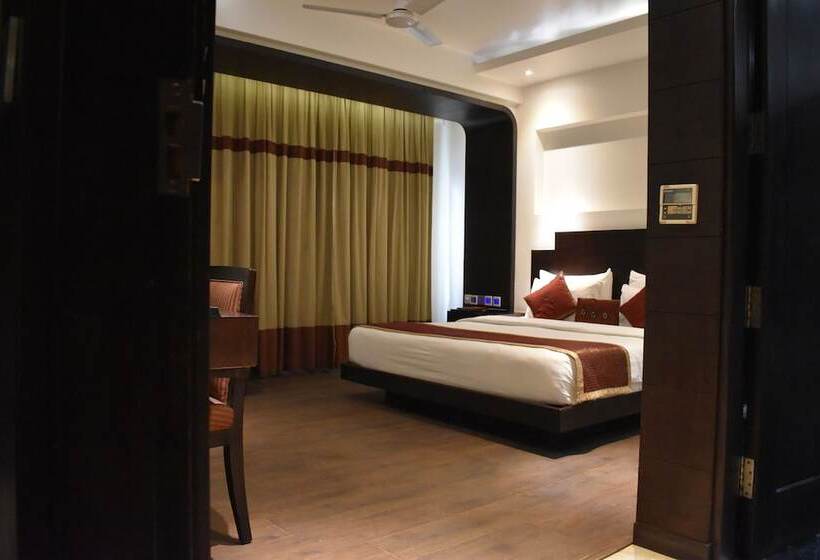 هتل Godwin Deluxe  Near New Delhi Railway Station   Paharganj