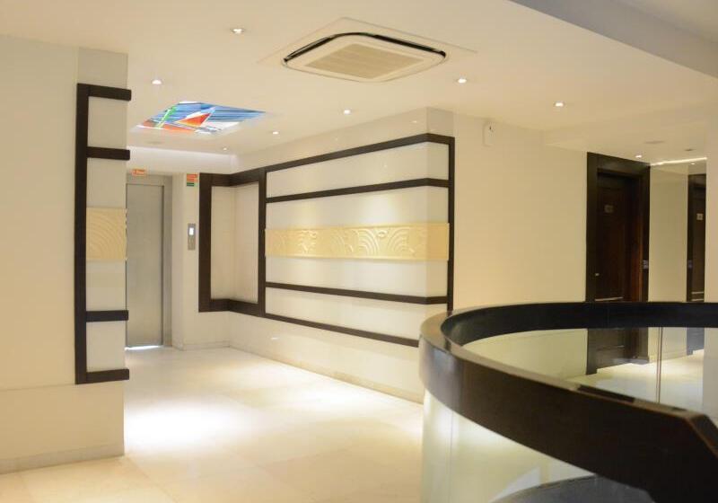 هتل Godwin Deluxe  Near New Delhi Railway Station   Paharganj