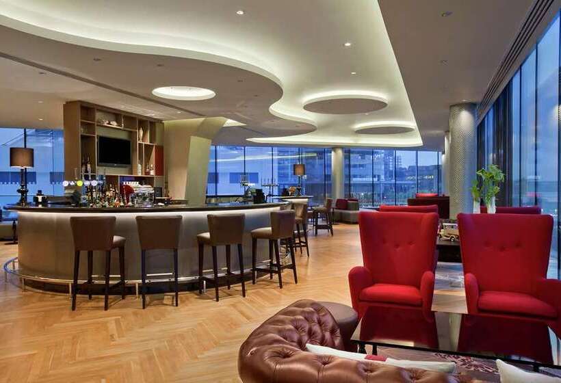 هتل Hilton London Wembley