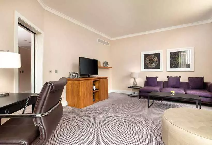 호텔 Hilton London Wembley