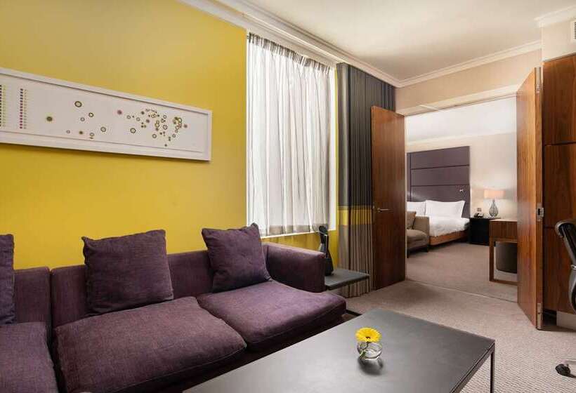 هتل Hilton London Wembley