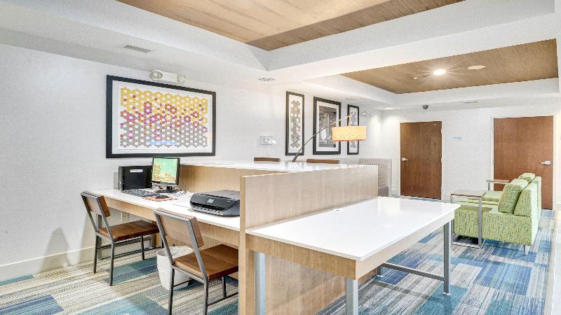 Holiday Inn Express Hotel & Suites Portland, An Ihg