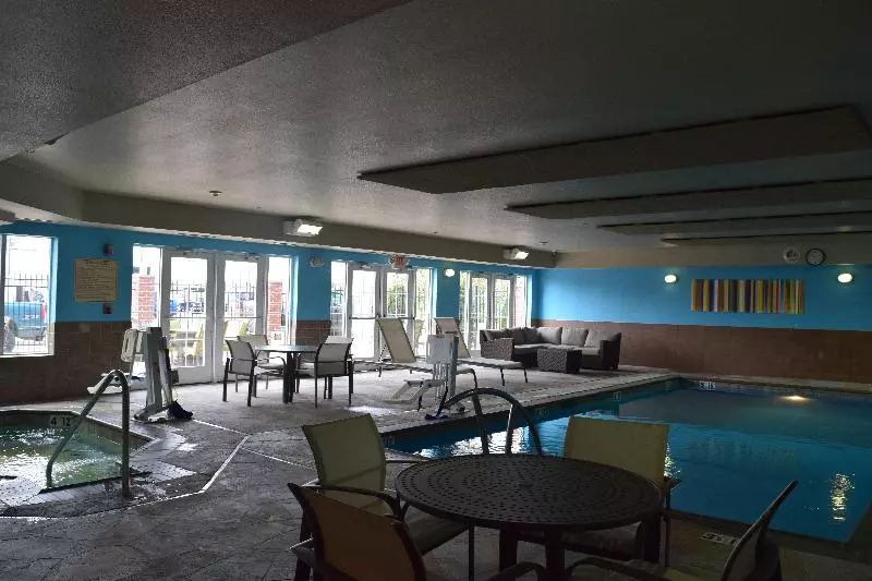 Holiday Inn Express Hotel & Suites Sparta By Ihg