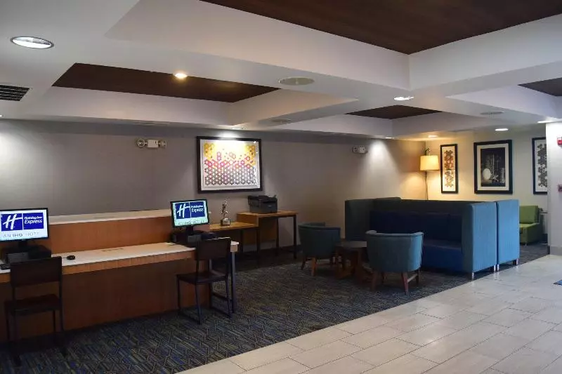 Holiday Inn Express Hotel & Suites Sparta By Ihg